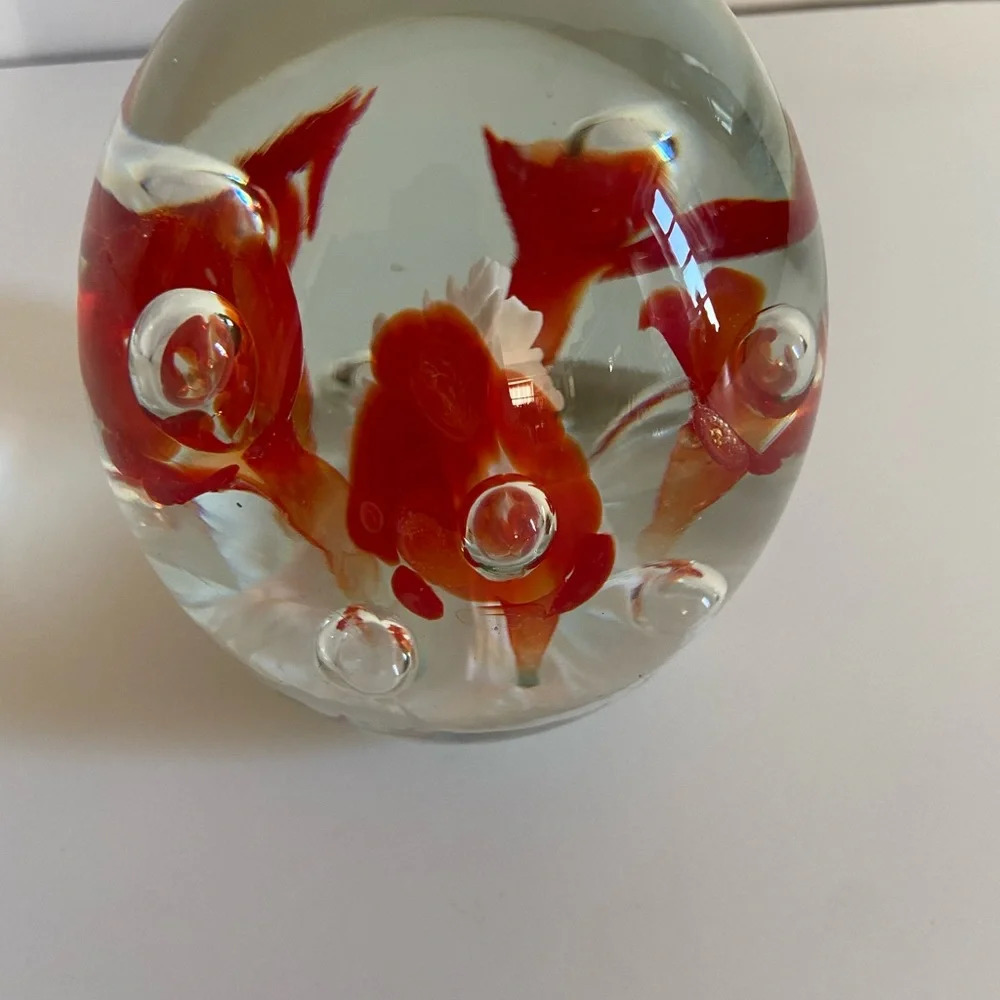 Vintage Joe St. Clair Paperweight Round Globe Decor Flowers Floral Orange Glass - Picture 5 of 5